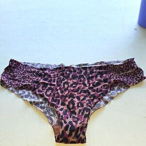 VS PINK Womens Sz Large CHEEKSTER PANTIES. LEOPARD print. Nwots
